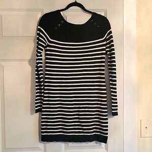 Black striped sweater M